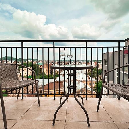 Royal 2 Apartments On Shevchenka 38 Str 利沃夫 外观 照片