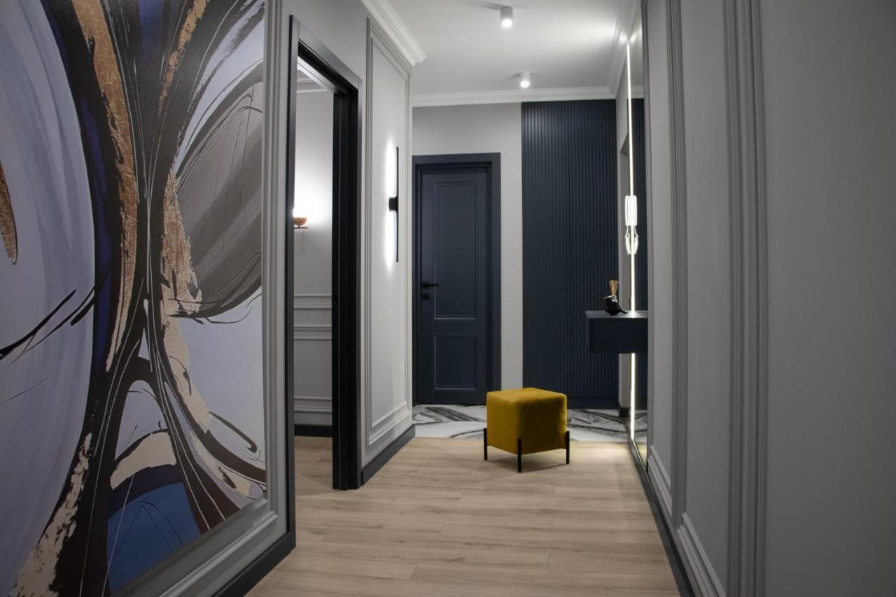 Royal 2 Apartments On Shevchenka 38 Str 利沃夫 外观 照片
